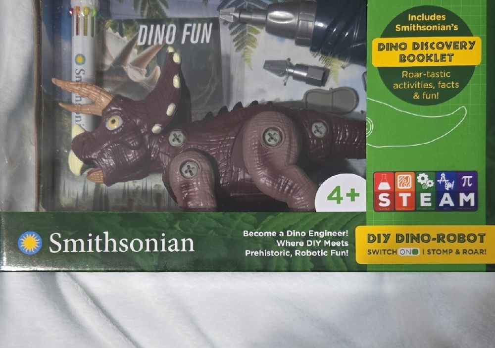 Smithsonian Triceratops DIY Dino-Robot Toy - Brown
